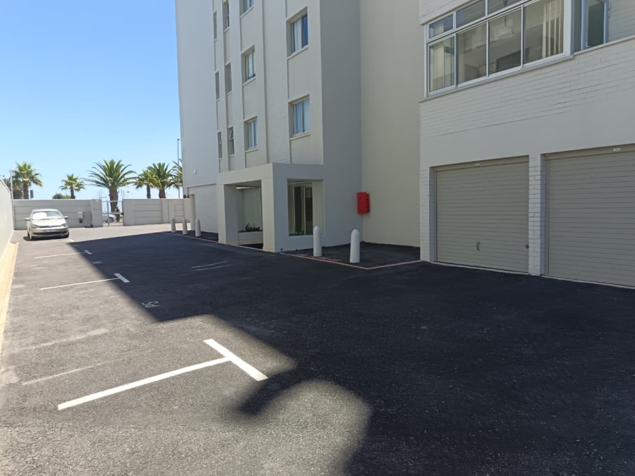 2 Bedroom Property for Sale in Mouille Point Western Cape